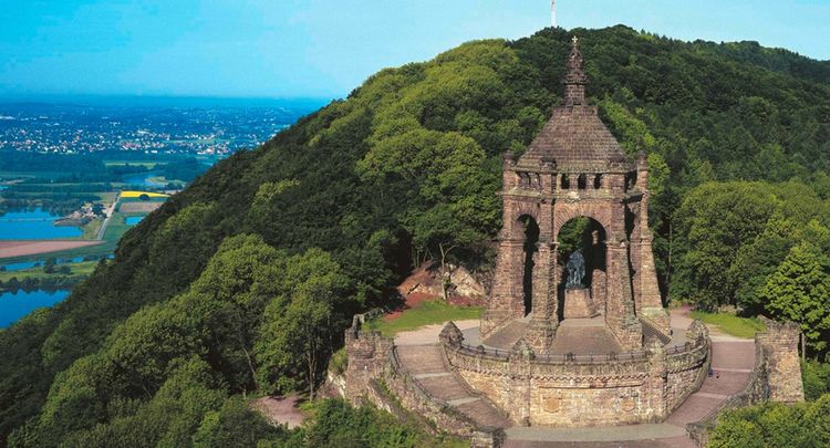 Kaiser Wilhelm Denkmal Zugeschnitten