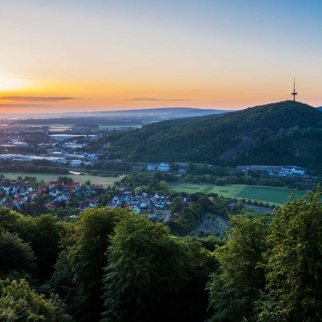 Sonnenuntergang mit Fernsehturm, Porta Westfalica