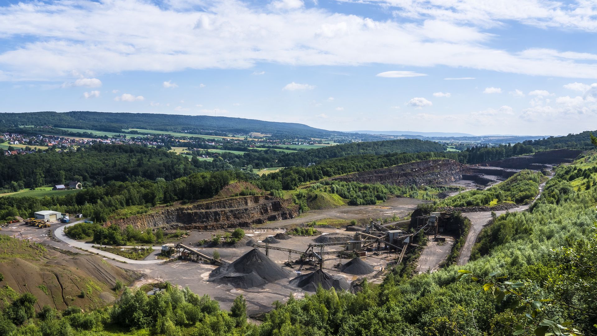 Blick vom Jahrtausendblick auf den Steinbruch Steinbergen, Rinteln