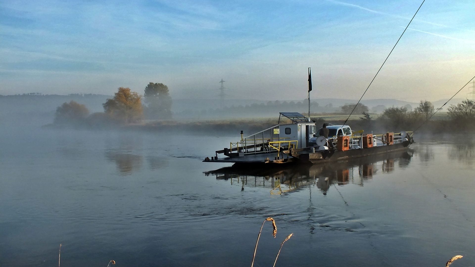 Grohnder Fähre im Nebel, Emmerthal