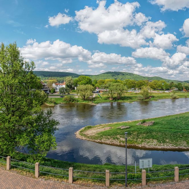 Weserblick von der Stadtmauer über den alten Hafen, Rinteln