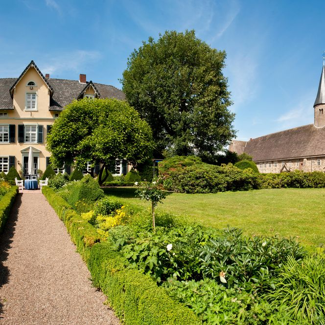 Kloster Möllenbeck und Verwaltergebäude, Rinteln