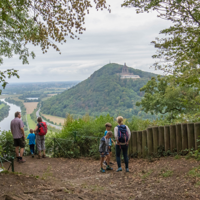 Lernen und Erleben auf dem Wald-Abenteuer-Pfad Station 5 Fernsicht und Fokus
