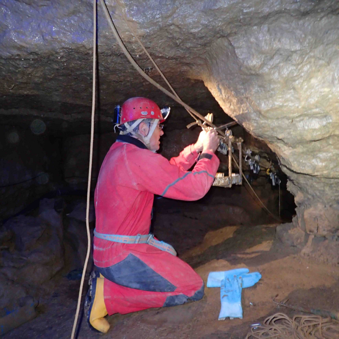 Schillat-Höhle Grabung Lippergang Seil