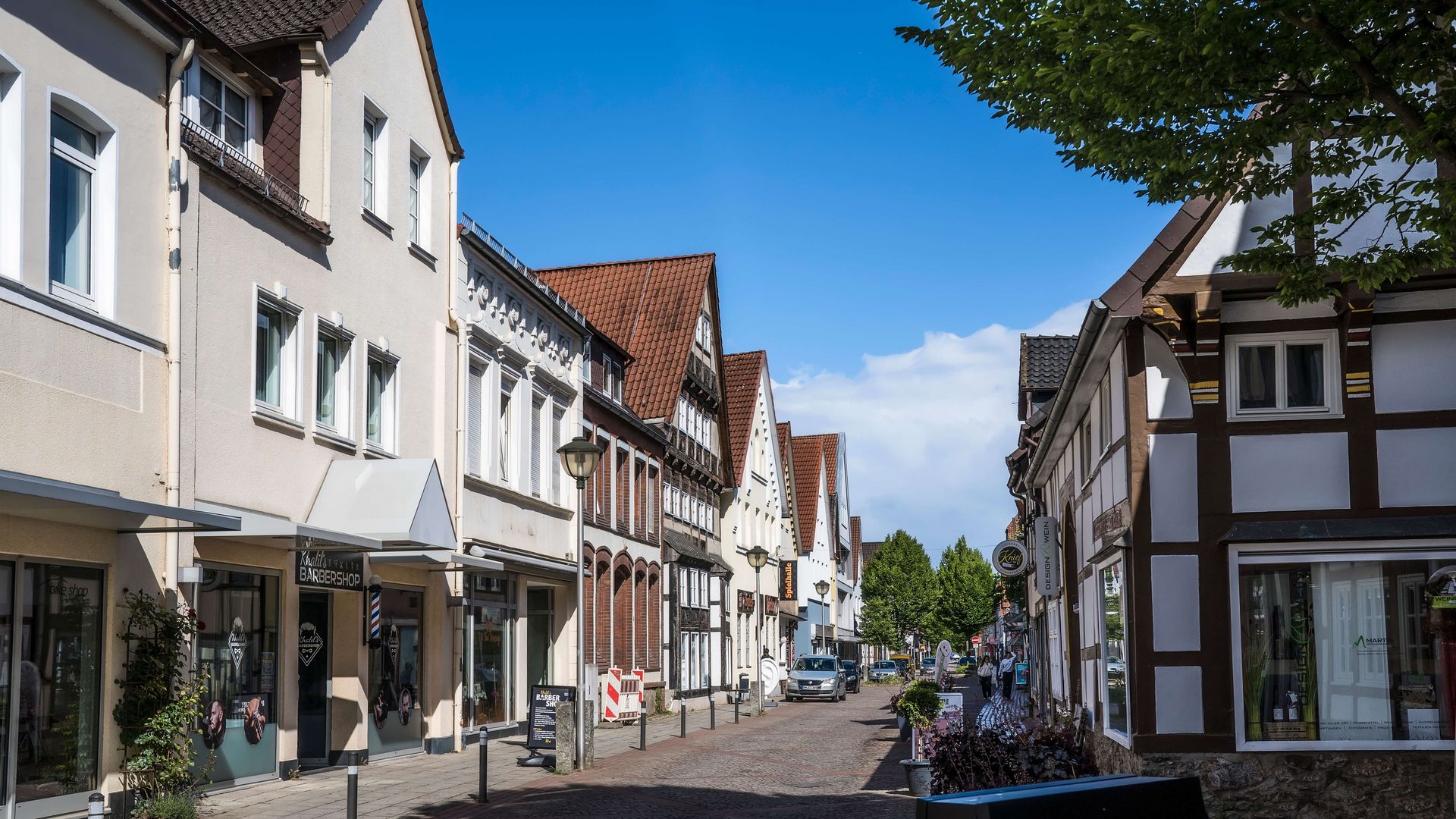 Lange Straße, Blick auf die Ladengeschäfte, Hessisch Oldendorf