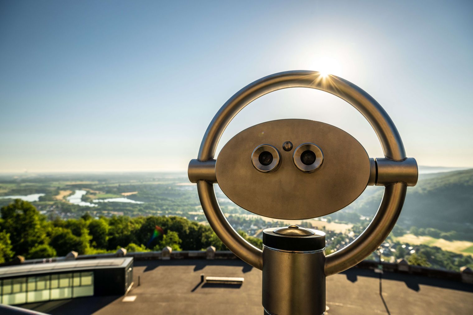 Ausblick vom Kaiser-Wilhelm-Denkmal durch Fernrohr, Porta Westfalica